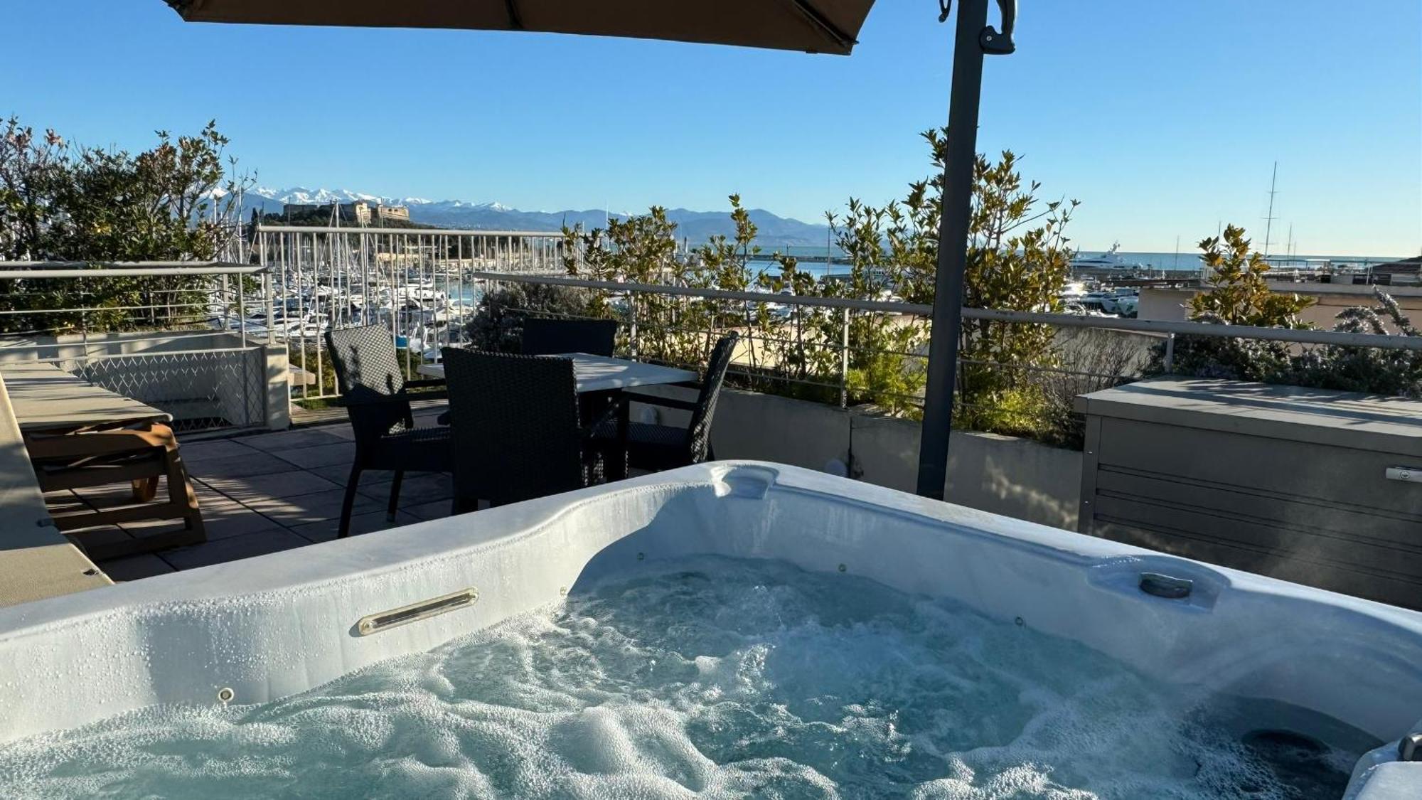 Penthouse Vue Mer Avec Rooftop,Jacuzzi,Et Parking Prive Антіб Екстер'єр фото